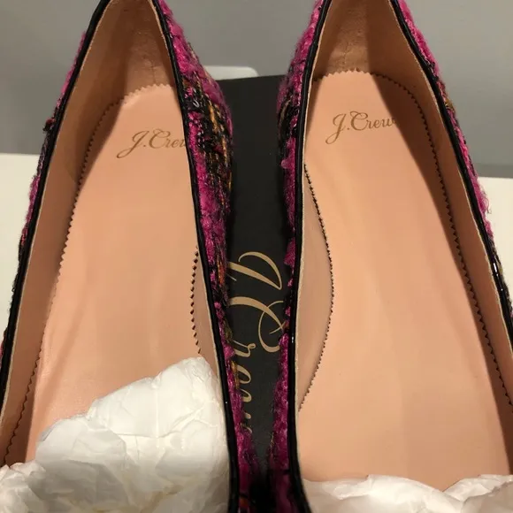 ⭐️ J. Crew Pointed-toe flats in tweed