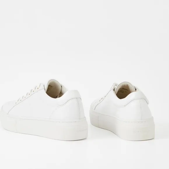 - VAGABONDZOE PLATFORM SNEAKERS size 40 US 10 NEW $140White leather