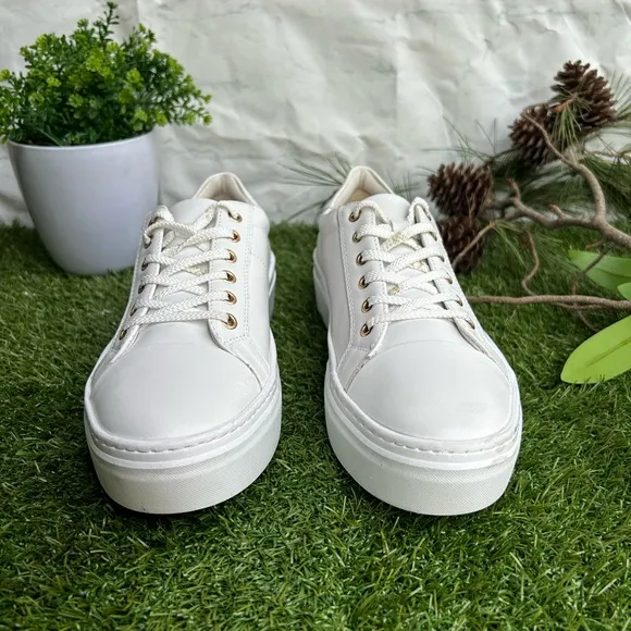 - VAGABONDZOE PLATFORM SNEAKERS size 40 US 10 NEW $140White leather