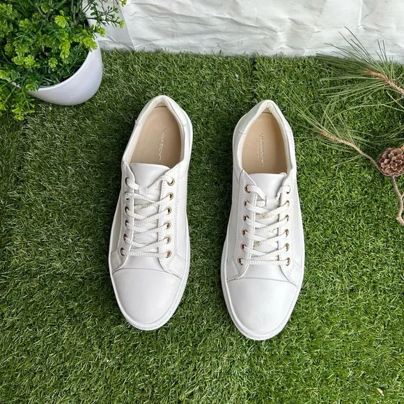 - VAGABONDZOE PLATFORM SNEAKERS size 40 US 10 NEW $140White leather