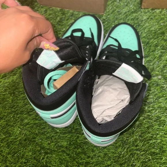 Air Jordan 1 High-Top Sneakers in Black and Mint