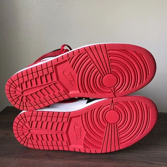 Air Jordan 1 MID black gym red white black women’s size 12 men’s 10.5 with box