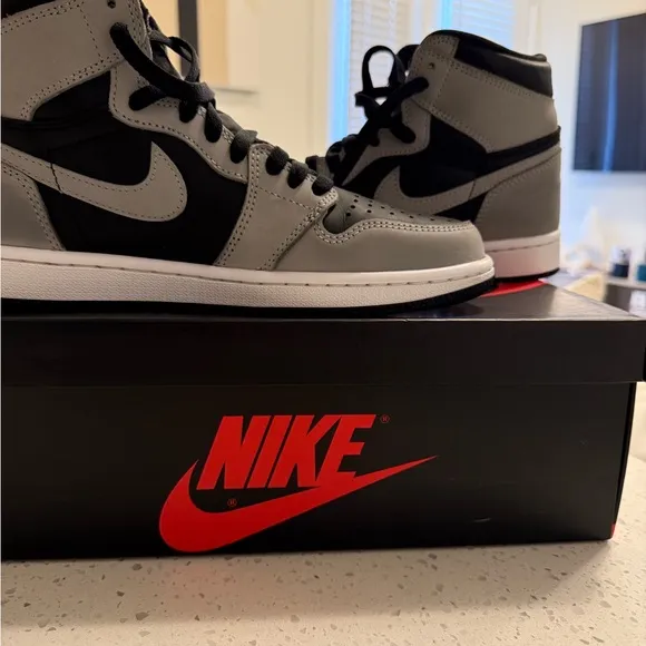 Air Jordan 1 Retro High OG Shadow Sneakers