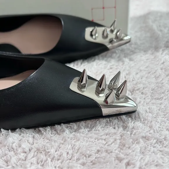Alexander McQueen Spike Toe Flats 39 / 9