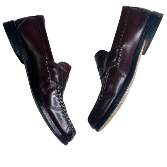 Allen Edmonds Walden Loafers. Size 9