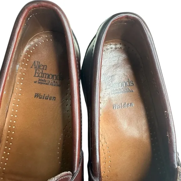 Allen Edmonds Walden Loafers. Size 9