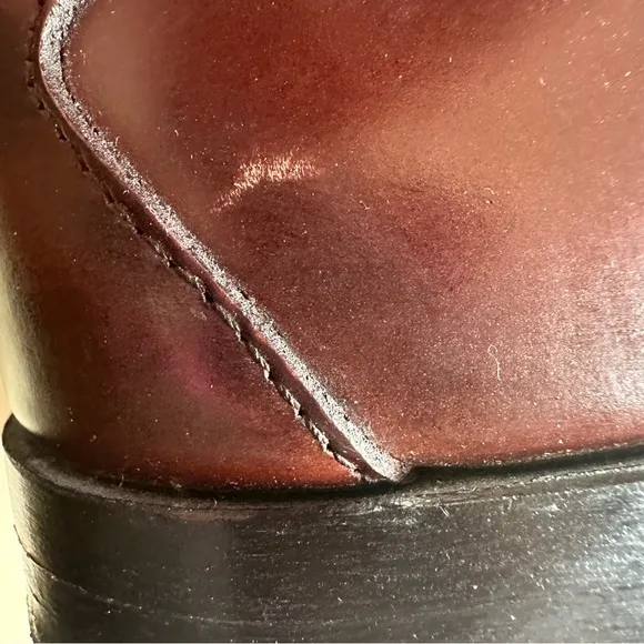 Allen Edmonds Walden Loafers. Size 9