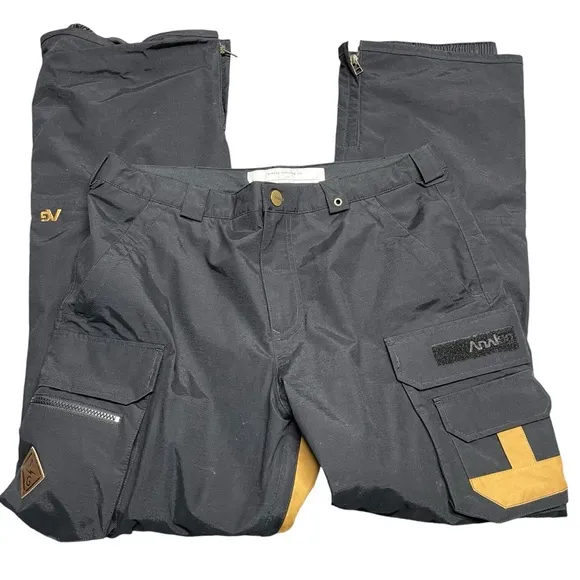 Analog Clothing Co. Men’s Black L Ruck Shell Snowboard Pant in EUC