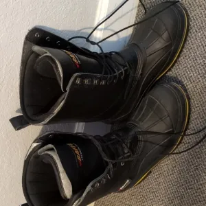 Baffin BARROW (Safety Toe &amp; Plate) | Men's Boot M9 W11 Worn Once