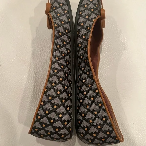 BALLY DULCINA FAWN COATED CANVAS LOGO LEATHER BOW BALLET FLATS
