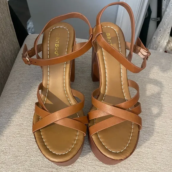 Bamboo Platform Strappy Tan Sandals