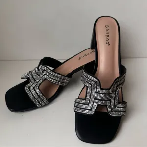 BAMBOO women’s black leather flat slide rhinestone sandals Heels Size:9