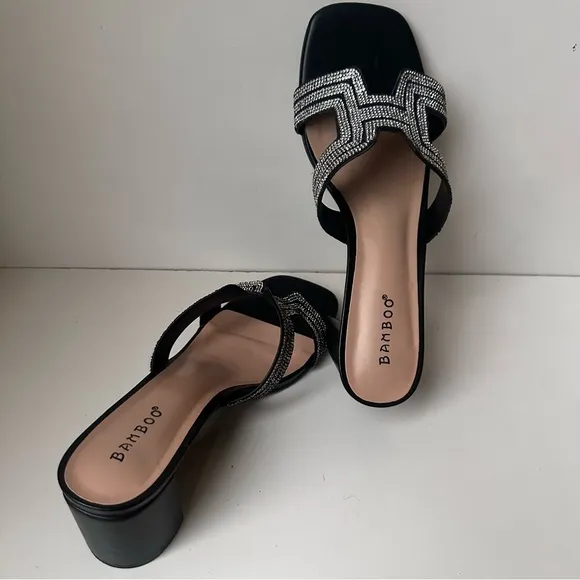 BAMBOO women’s black leather flat slide rhinestone sandals Heels Size:9