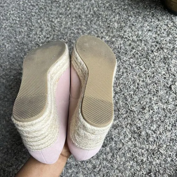 Bettye Muller Espadrilles Wedge Oxford Shoe Lace Up Pink Suede Size 7.5 M