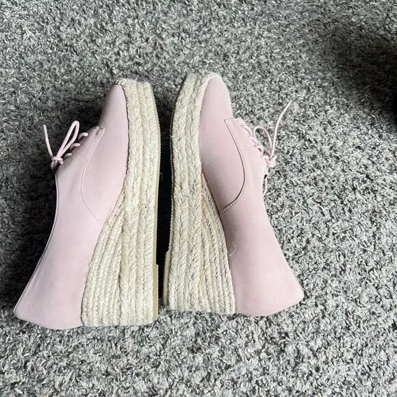 Bettye Muller Espadrilles Wedge Oxford Shoe Lace Up Pink Suede Size 7.5 M