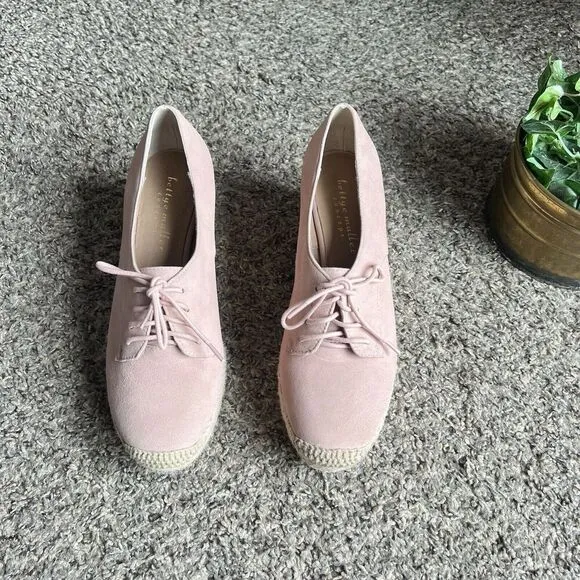 Bettye Muller Espadrilles Wedge Oxford Shoe Lace Up Pink Suede Size 7.5 M