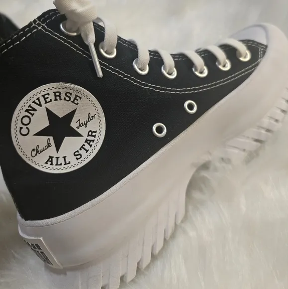 Black and White Converse Chuck Taylor All Star High Top Platform size M/5 &amp; W/7