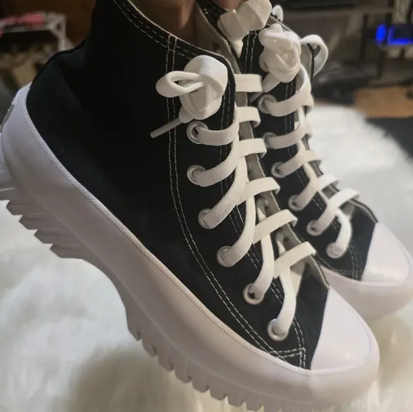 Black and White Converse Chuck Taylor All Star High Top Platform size M/5 &amp; W/7
