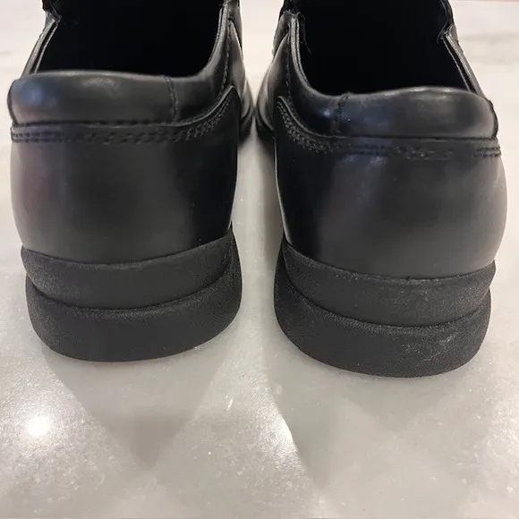 Black Leather Slip On Loafers Dress Shoes Square Toe Comfort Size 7