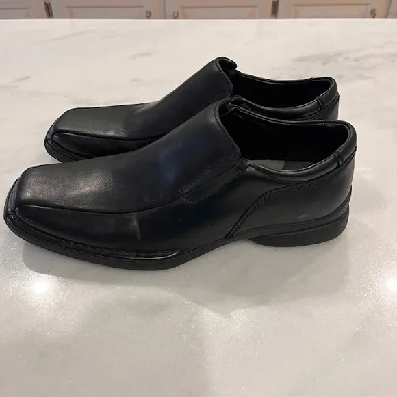 Black Leather Slip On Loafers Dress Shoes Square Toe Comfort Size 7
