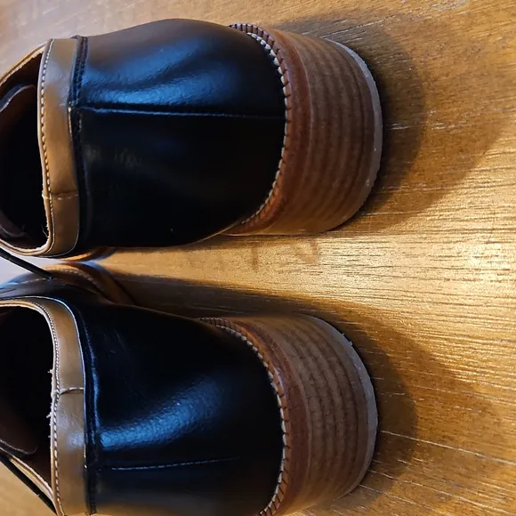 Blue and Tan Flats with Sleek Design