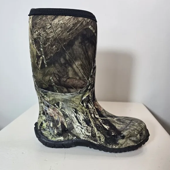 Bogs Camo Waterproof Winter Boots Youth Size 3