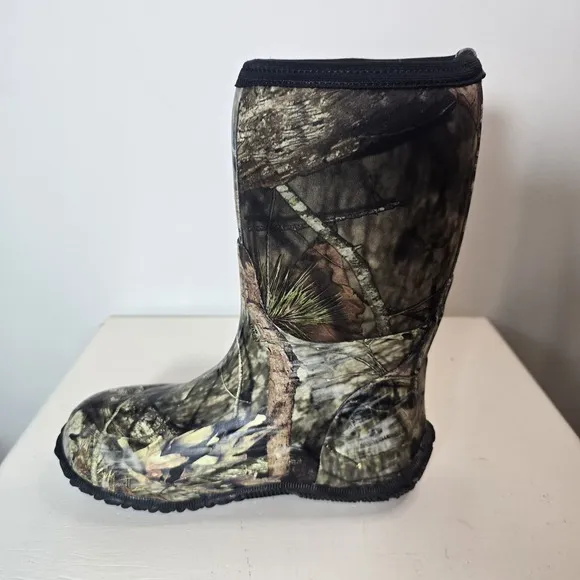 Bogs Camo Waterproof Winter Boots Youth Size 3