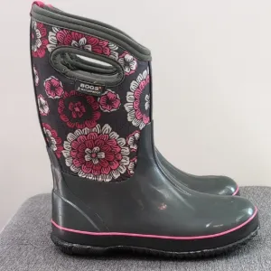 BOGS Floral Pansies Rain Winter Snow Boots - Gray and Pink Sz 5 Youth