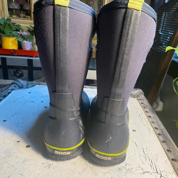 Bogs Winter Snow Boots Big kids size 6