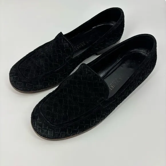 Bottega Veneta women’s 8.5 black suede woven leather loafers luxury classic flat