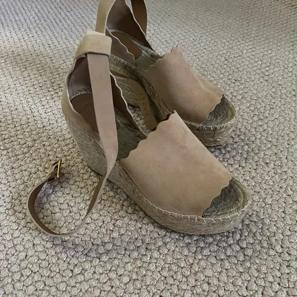 Brand New Chloe Suede Scalloped Accent Espadrilles Sz 39