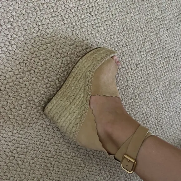 Brand New Chloe Suede Scalloped Accent Espadrilles Sz 39
