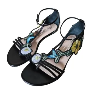 Brighton leather black canopy embroidered flowers strappy flat sandals Size 8
