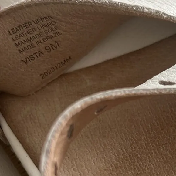 BriosoVista Asymmetrical Strappy Flat Sandals