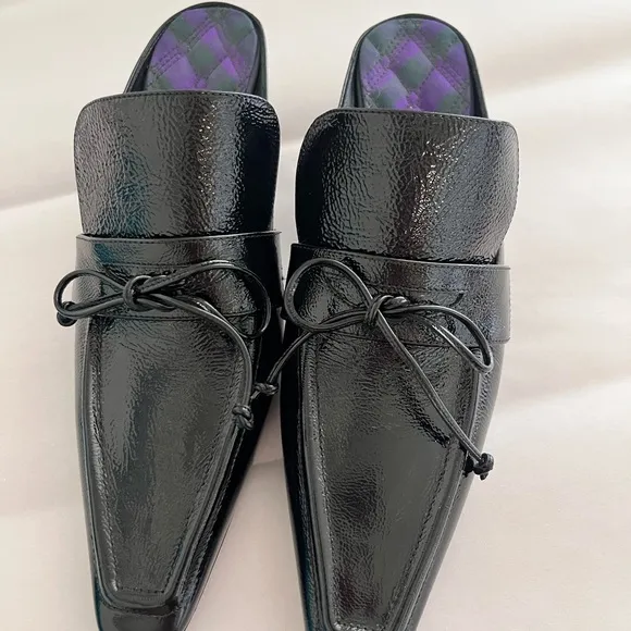 Burberry Black Loafers with Modern Square-Toe Design