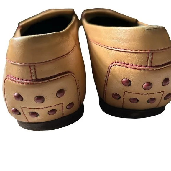 Butter Leather TOD'S flats pointed toe loafers size 8