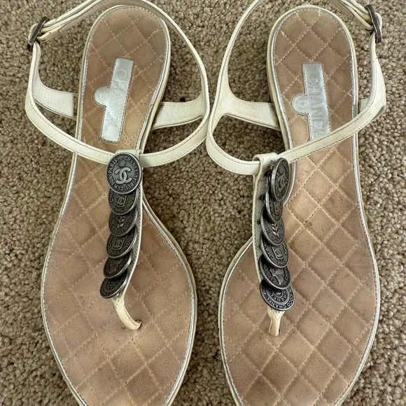 Chanel Women's flat Sandals