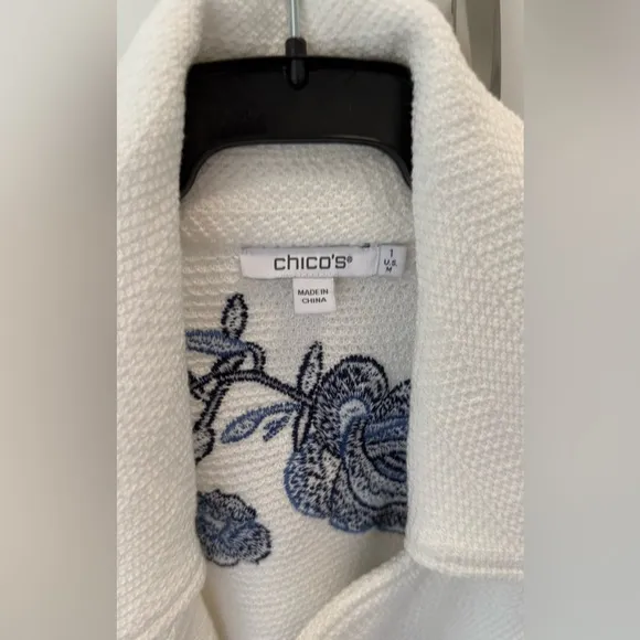 Chico’s Size 1 (M) Embroidered Floral Cardigan Jacket | Classic Zip-Up Style