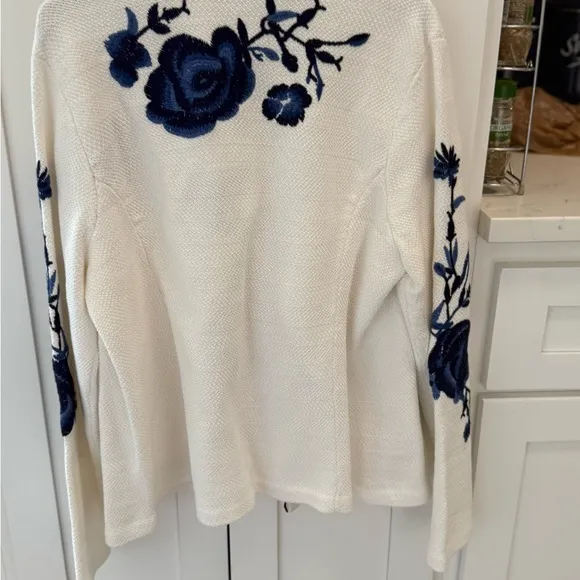 Chico’s Size 1 (M) Embroidered Floral Cardigan Jacket | Classic Zip-Up Style
