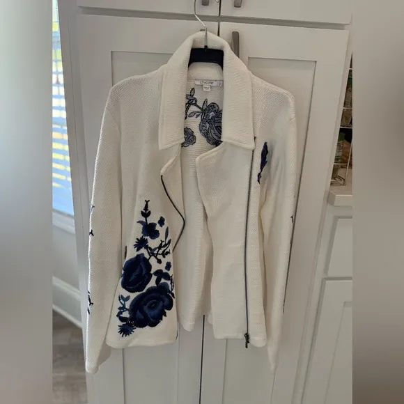 Chico’s Size 1 (M) Embroidered Floral Cardigan Jacket | Classic Zip-Up Style