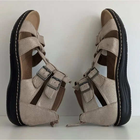 Clarks Metallic Tan Strappy Buckle Faux Leather Sandals Women's 9.5