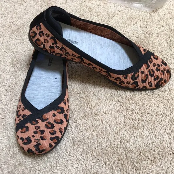 Clarks womens SZ 8M dark tan cloudsteppers Carly wish ballet flats.