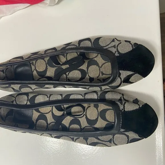 Coach flats black Judey Maryjane’s womens size 8 Good condition