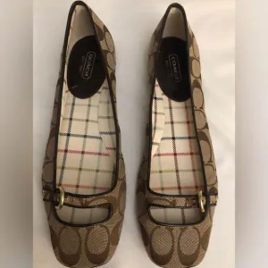Coach Ellyse Khaki Signature Ballet Flats Size 8.5”