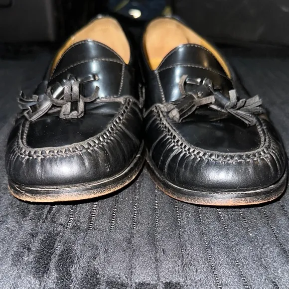 Cole Haan Men's Black Tassel Loafers Size 11 EUC Classic Made in Italy Leather