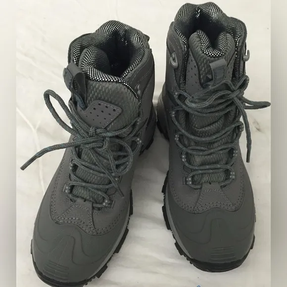 Columbia Women’s Gray Leather Omni Heat Arctic Trip Waterproof Snow Boots Size 7