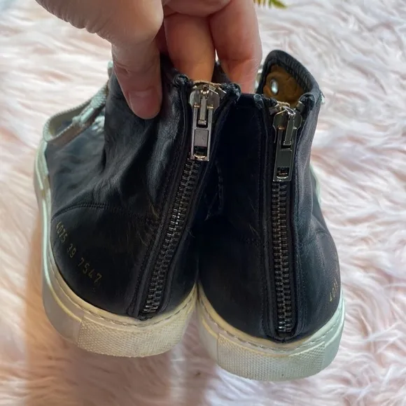 Common Projects Mens Black Leather High Top Sneakers sz 39