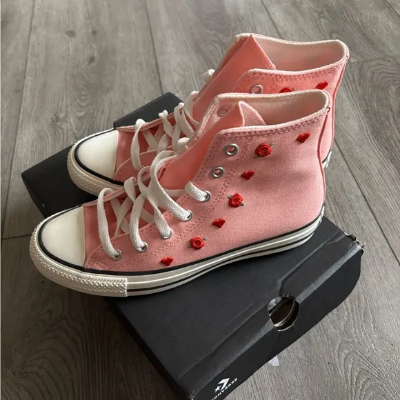 Converse Kids Pink High-Top Sneakers jellyfish jitter very beautiful