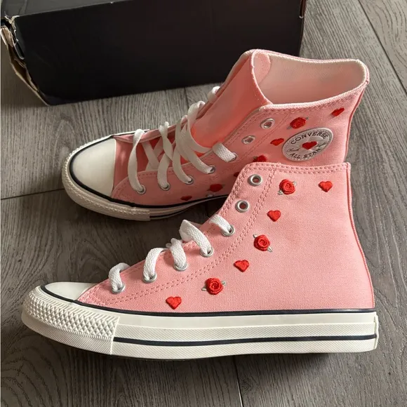 Converse Kids Pink High-Top Sneakers jellyfish jitter very beautiful