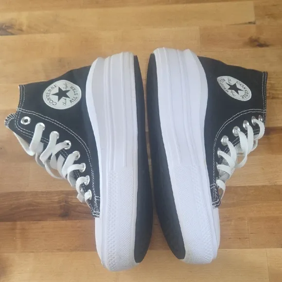 CONVERSE WOMEN'S Black High-Top Sneakers